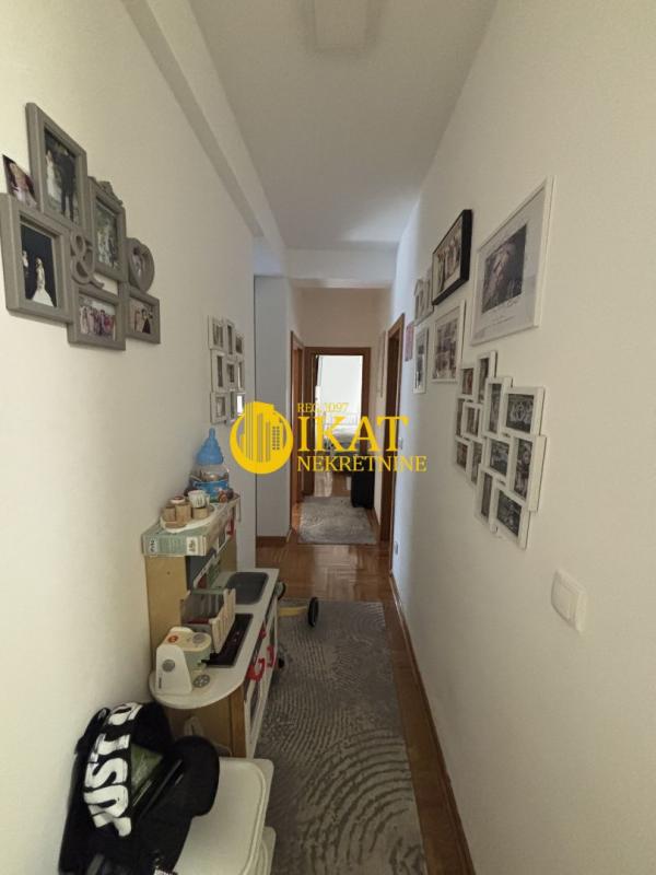 Stan na prodaju u Beogradu, Konjarnik, trosoban, 69m2, cena 250000 evra