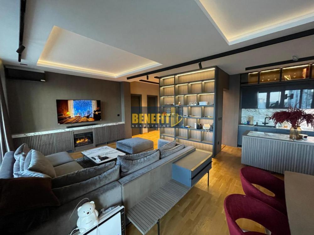 Stan na prodaju u Beogradu, Novi Beograd blok 45 (TC Enjub), 145m2, cena 590000 evra