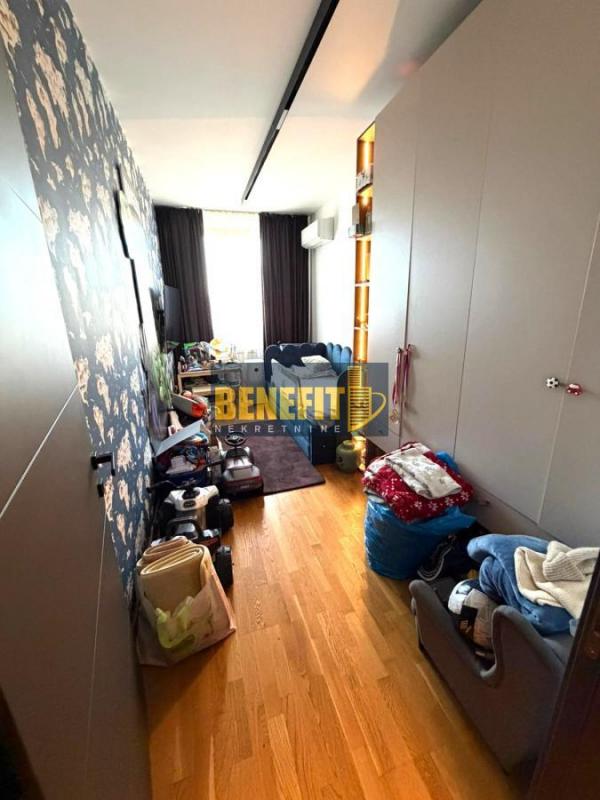 Stan na prodaju u Beogradu, Novi Beograd blok 45 (TC Enjub), 145m2, cena 590000 evra