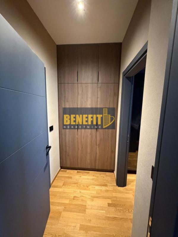Stan na prodaju u Beogradu, Novi Beograd blok 45 (TC Enjub), 145m2, cena 590000 evra