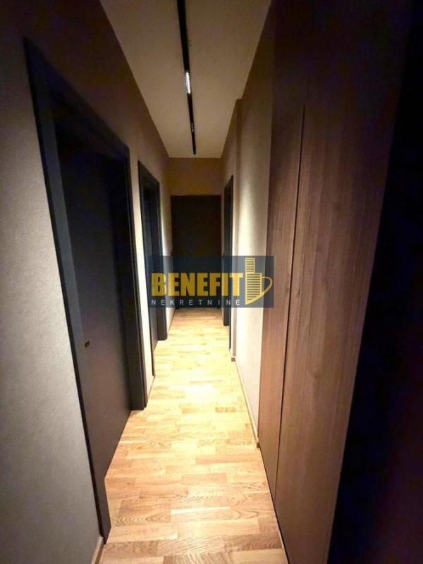 Stan na prodaju u Beogradu, Novi Beograd blok 45 (TC Enjub), 145m2, cena 590000 evra