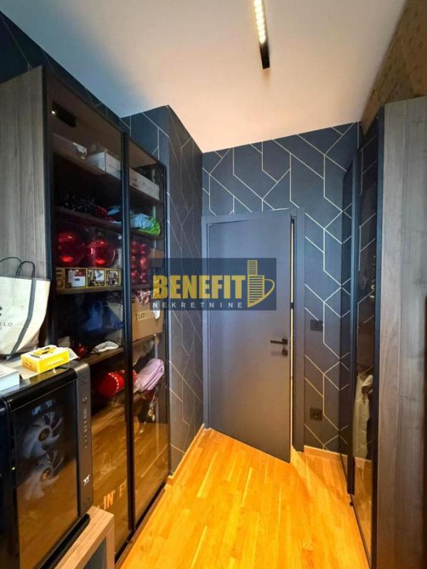 Stan na prodaju u Beogradu, Novi Beograd blok 45 (TC Enjub), 145m2, cena 590000 evra