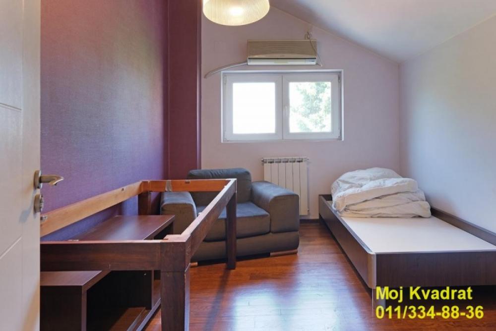 Stan na prodaju u Beogradu, Autokomanda, cetvorosoban, 125m2, cena 380000 evra