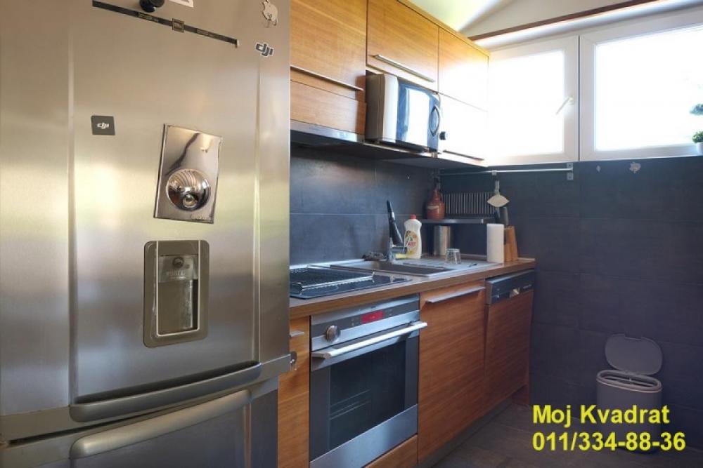 Stan na prodaju u Beogradu, Autokomanda, cetvorosoban, 125m2, cena 380000 evra