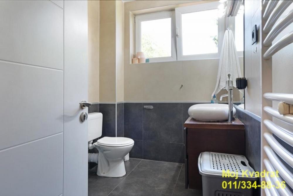 Stan na prodaju u Beogradu, Autokomanda, cetvorosoban, 125m2, cena 380000 evra