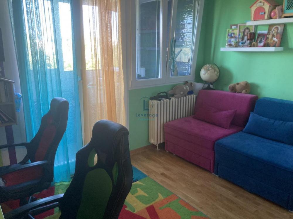 Stan na prodaju u Beogradu, Novi Beograd blok 28 (Potkovica), dvoiposoban, 54m2, cena 239000 evra
