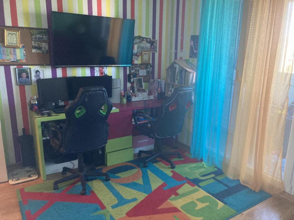 Stan na prodaju u Beogradu, Novi Beograd blok 28 (Potkovica), dvoiposoban, 54m2, cena 239000 evra