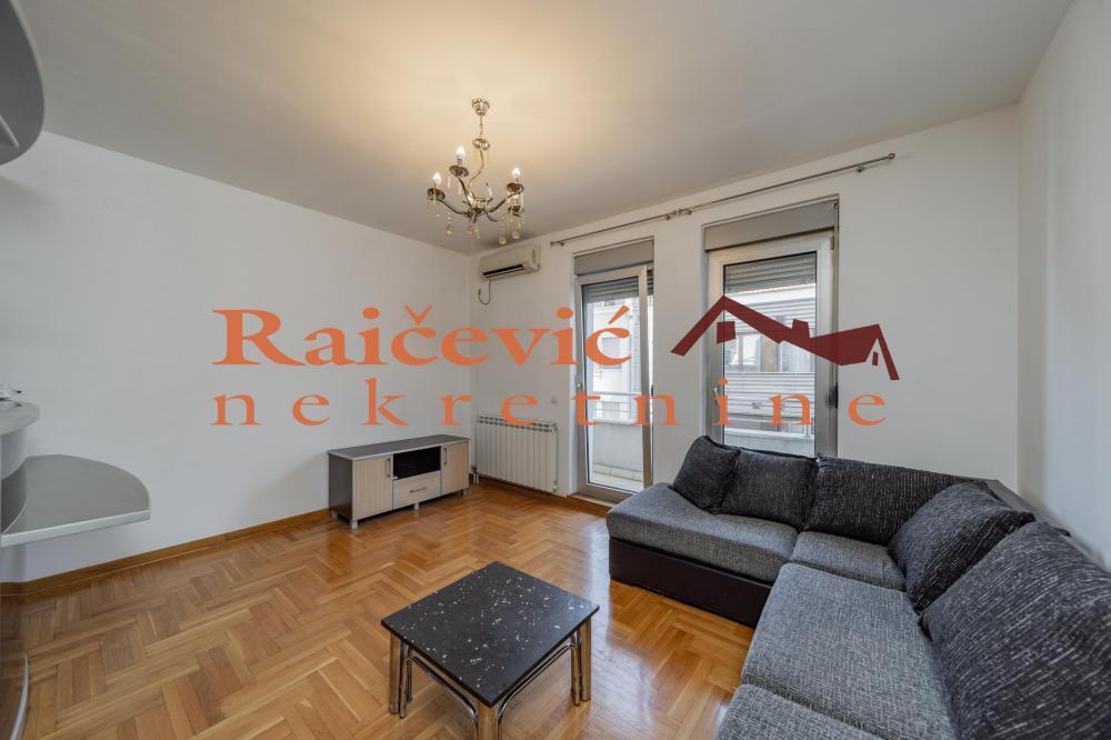 Stan na prodaju u Beogradu, Crveni Krst, dvoiposoban, 57m2, cena 248500 evra