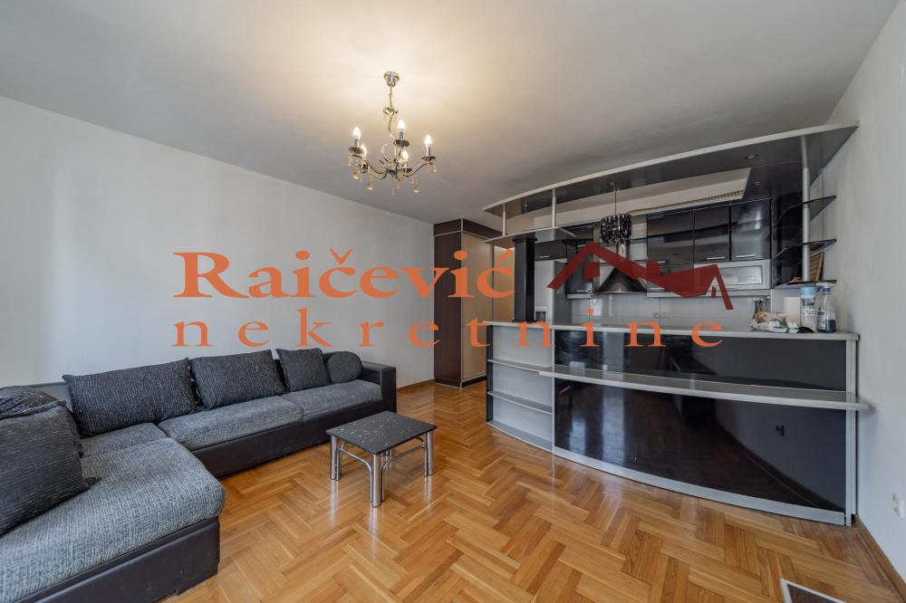 Stan na prodaju u Beogradu, Crveni Krst, dvoiposoban, 57m2, cena 248500 evra
