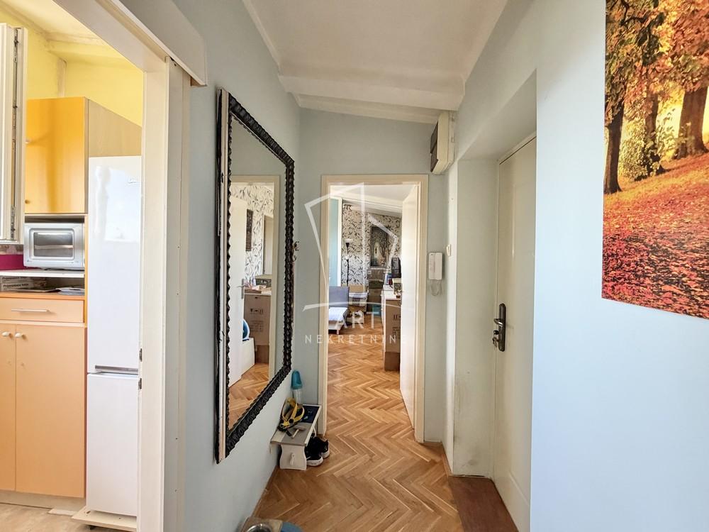 Stan na prodaju u Beogradu, Novi Beograd, jednoiposoban, 43m2, cena 140000 evra