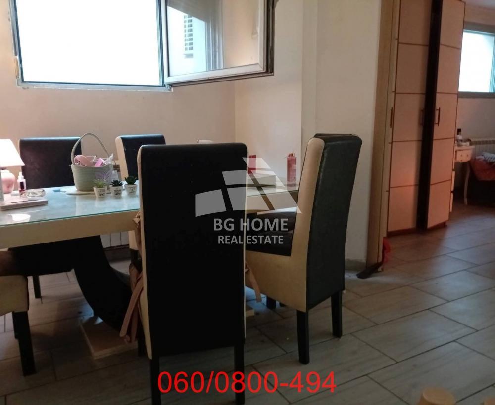 Stan na prodaju u Beogradu, Zemun, trosoban, 55m2, cena 110000 evra