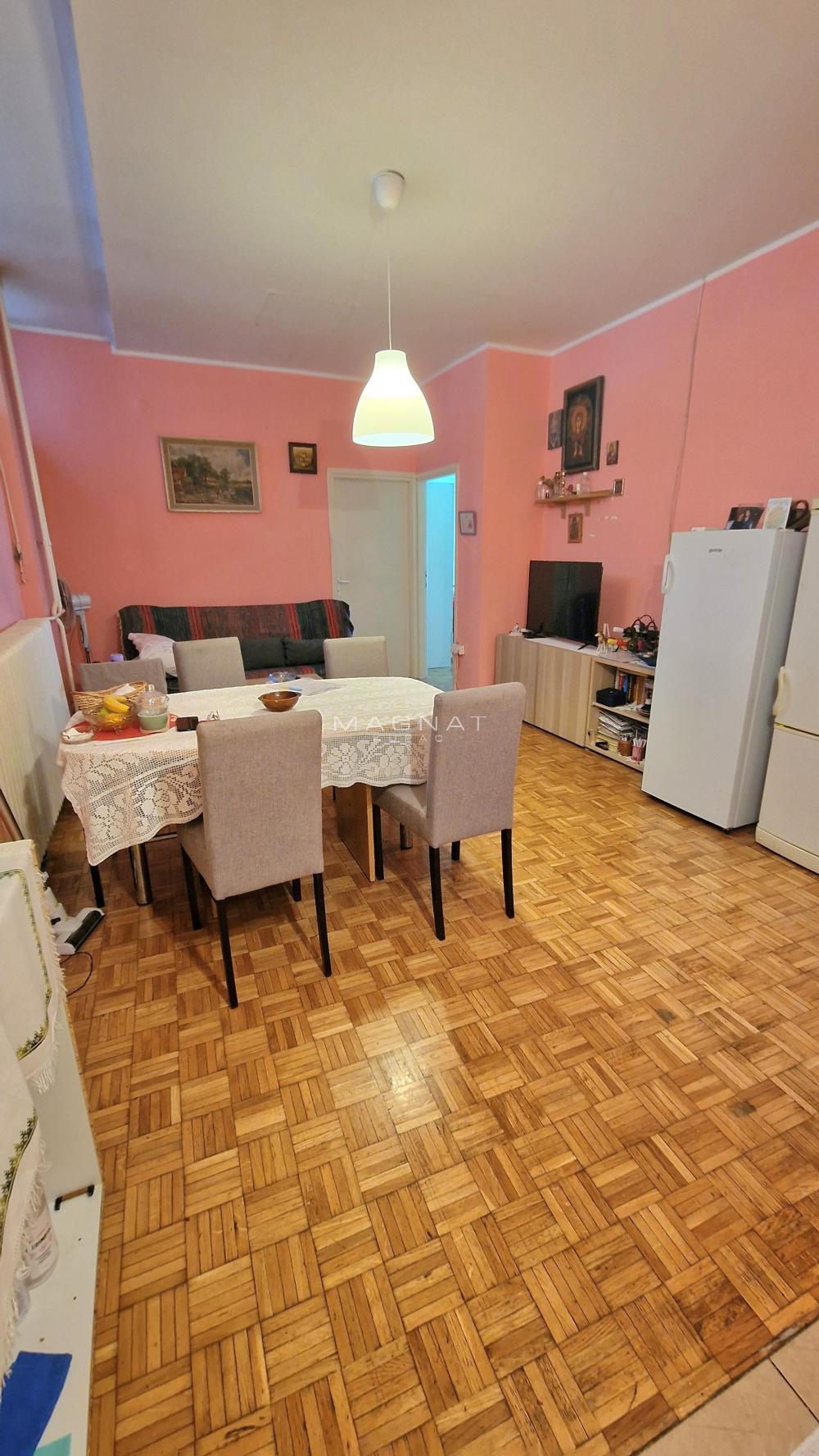 Stan na prodaju u Beogradu, Novi Beograd, dvoiposoban, 59m2, cena 215000 evra
