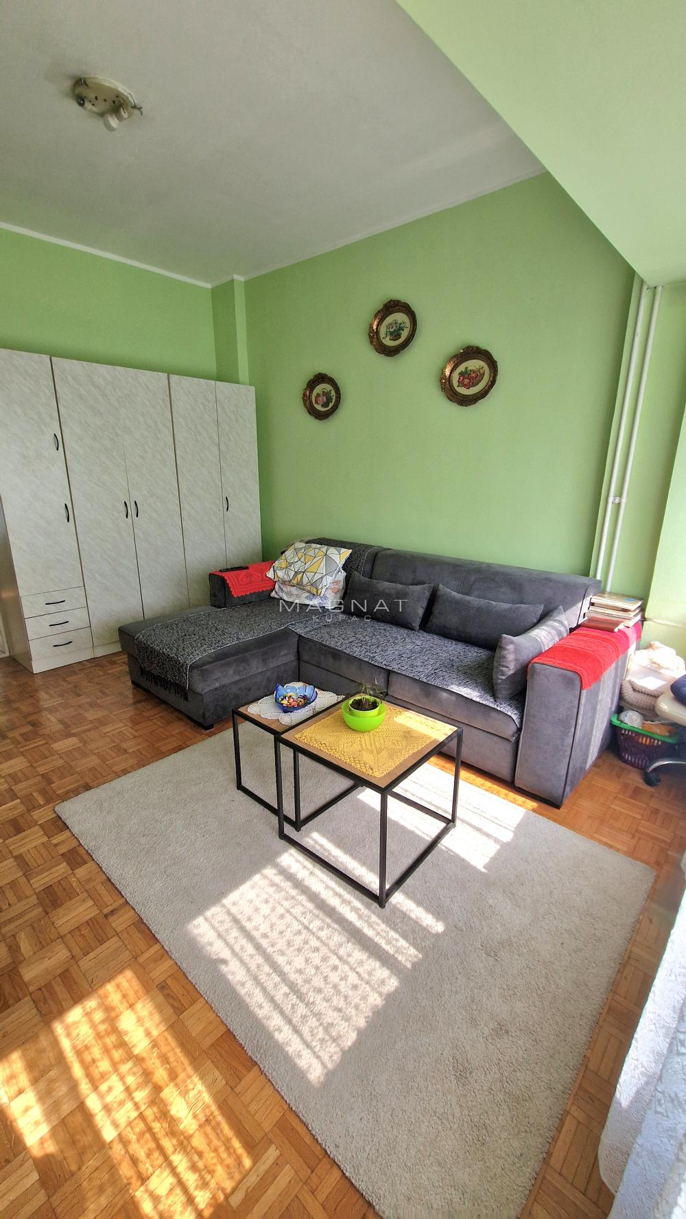 Stan na prodaju u Beogradu, Novi Beograd, dvoiposoban, 59m2, cena 215000 evra