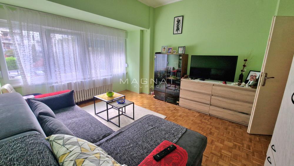 Stan na prodaju u Beogradu, Novi Beograd, dvoiposoban, 59m2, cena 215000 evra