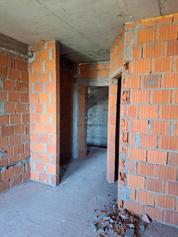 Stan na prodaju u Beogradu, Cvetkova pijaca, trosoban, 54m2, cena 162000 evra