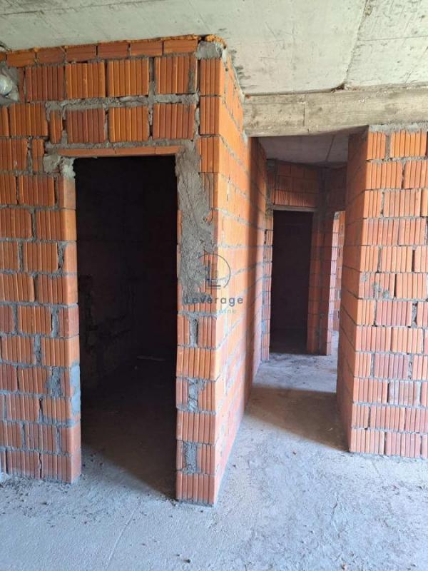 Stan na prodaju u Beogradu, Cvetkova pijaca, trosoban, 54m2, cena 162000 evra