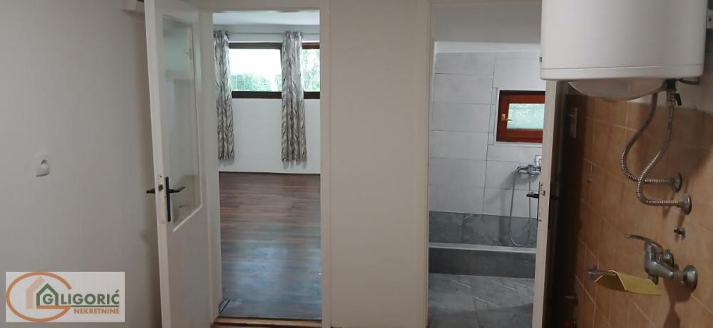 Stan na prodaju u Beogradu, Zemun polje, jednosoban, 27m2, cena 59000 evra