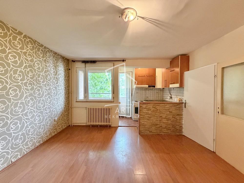 Stan na prodaju u Beogradu, Mirijevo, jednoiposoban, 37m2, cena 130000 evra