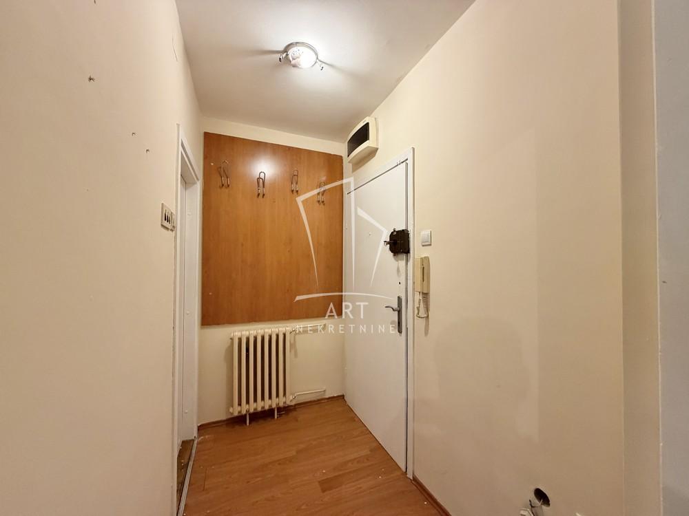 Stan na prodaju u Beogradu, Mirijevo, jednoiposoban, 37m2, cena 130000 evra