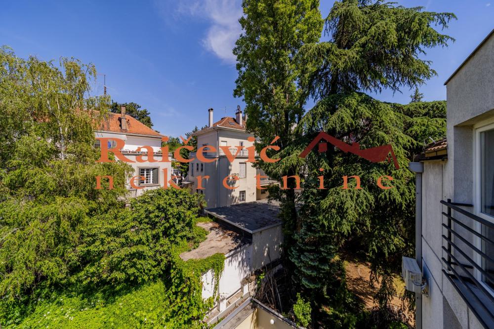 Stan na prodaju u Beogradu, Autokomanda, cetvorosoban, 136m2, cena 380000 evra