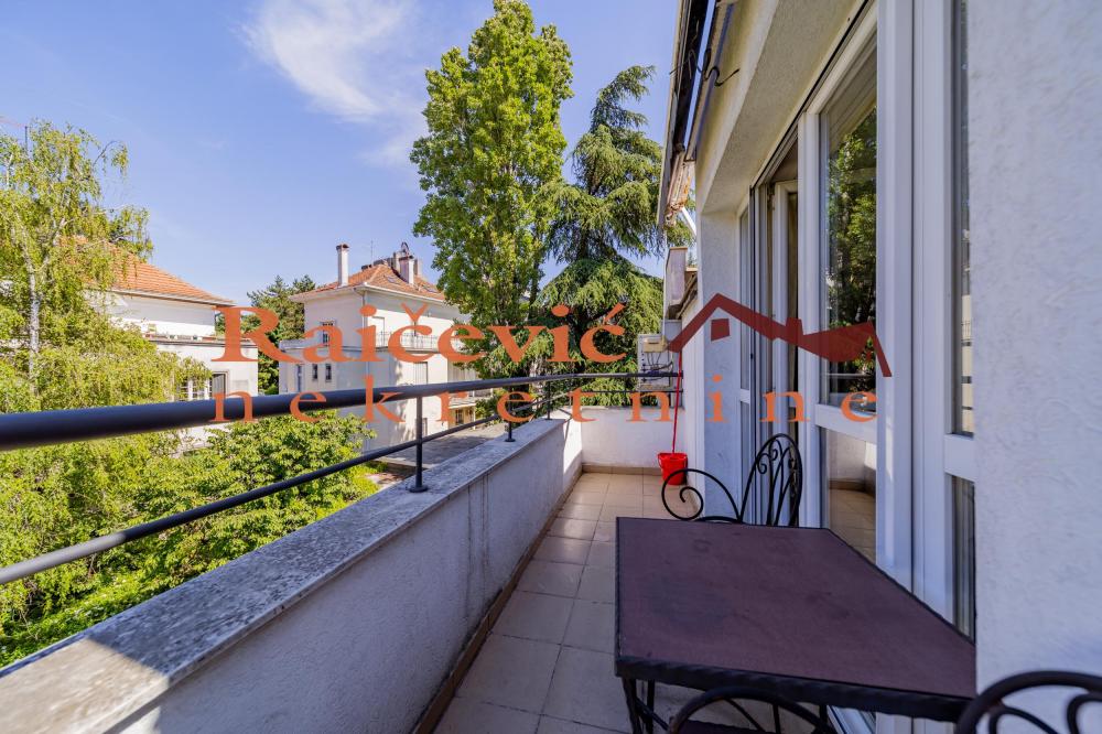 Stan na prodaju u Beogradu, Autokomanda, cetvorosoban, 136m2, cena 380000 evra