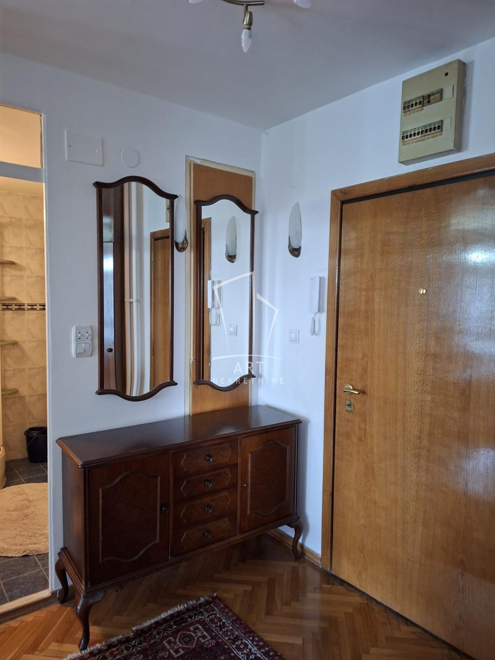 Stan na prodaju u Beogradu, Banovo brdo, dvosoban, 55m2, cena 205000 evra