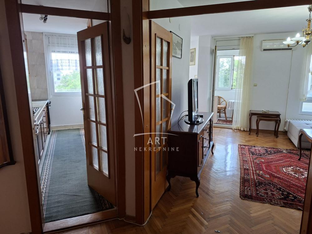 Stan na prodaju u Beogradu, Banovo brdo, dvosoban, 55m2, cena 205000 evra