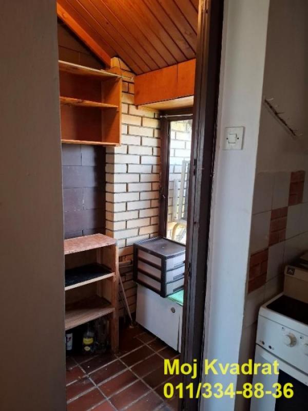 Stan na prodaju u Beogradu, Cerak vinogradi, cetvorosoban, 83m2, cena 248000 evra