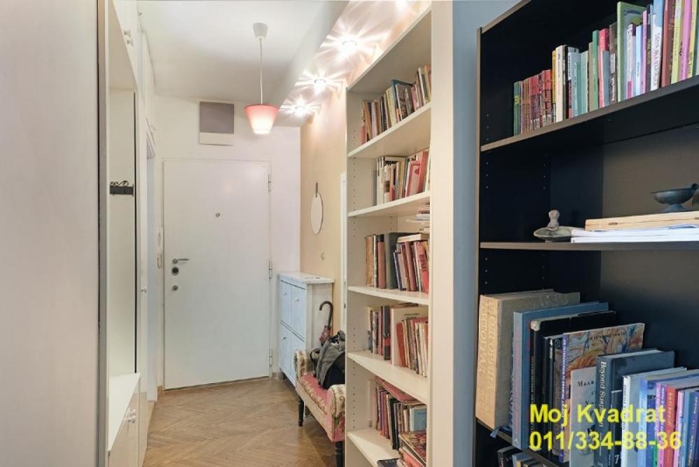 Stan na prodaju u Beogradu, Terazije, dvosoban, 60m2, cena 280500 evra