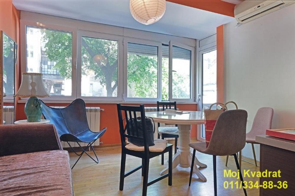 Stan na prodaju u Beogradu, Terazije, dvosoban, 60m2, cena 280500 evra