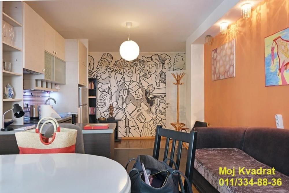 Stan na prodaju u Beogradu, Terazije, dvosoban, 60m2, cena 280500 evra