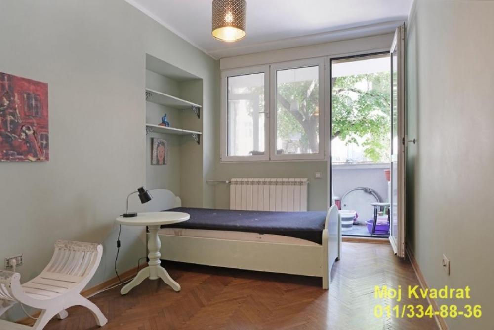 Stan na prodaju u Beogradu, Terazije, dvosoban, 60m2, cena 280500 evra