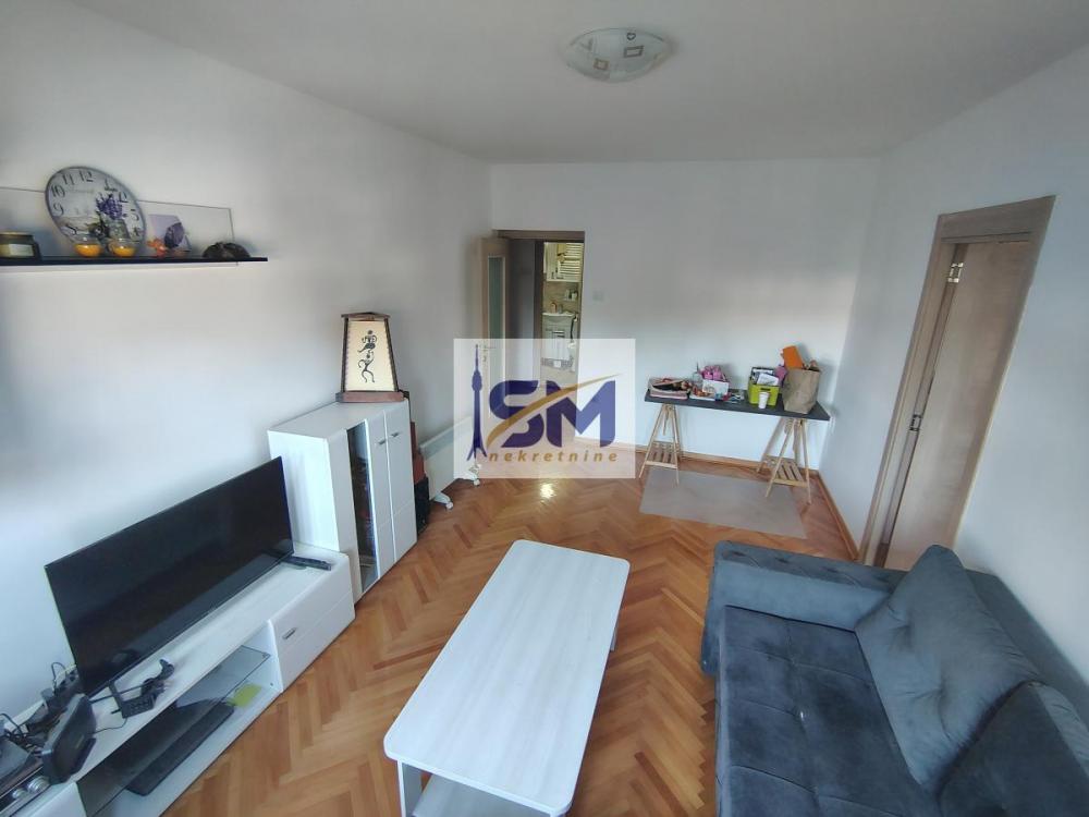 Stan na prodaju u Beogradu, Karaburma, dvosoban, 56m2, cena 165000 evra