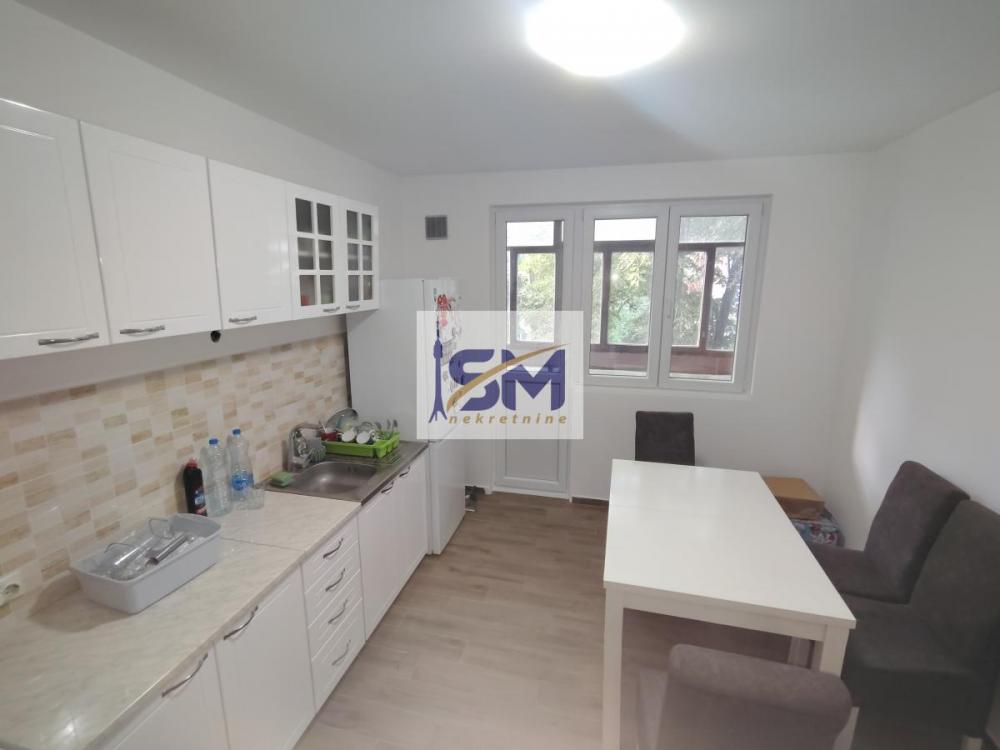 Stan na prodaju u Beogradu, Karaburma, dvosoban, 56m2, cena 165000 evra