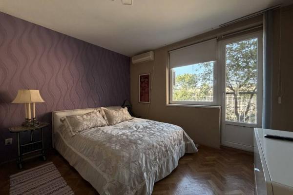 Stan na prodaju u Beogradu, Crveni Krst, troiposoban, 90m2, cena 430000 evra