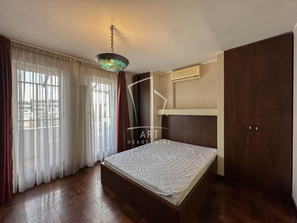 Stan na prodaju u Beogradu, Palilula, trosoban, 120m2, cena 540000 evra