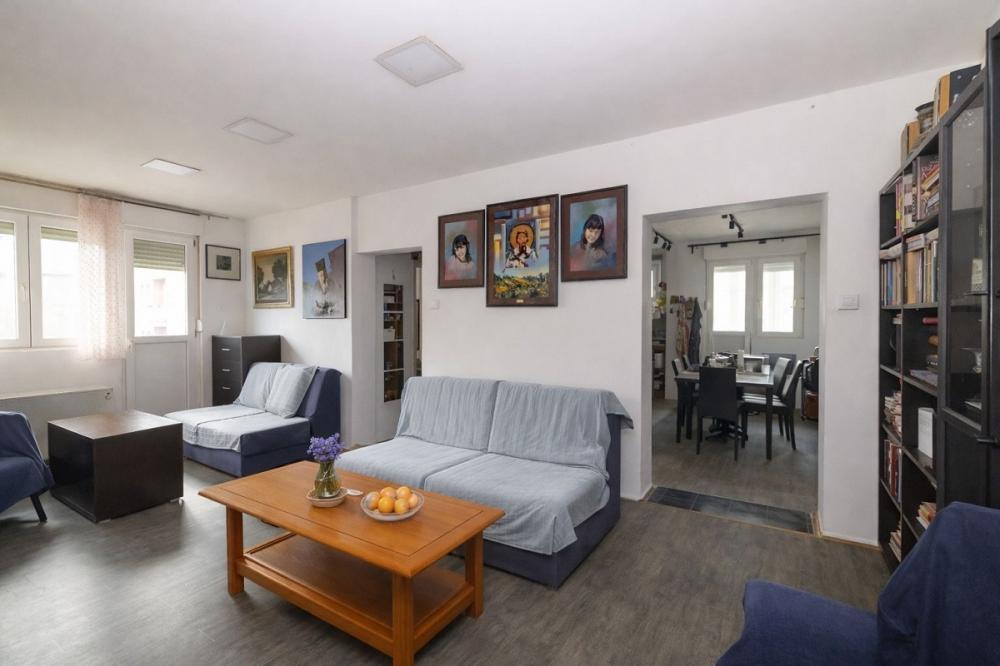 Stan na prodaju u Beogradu, Karaburma, dvosoban, 62m2, cena 167000 evra