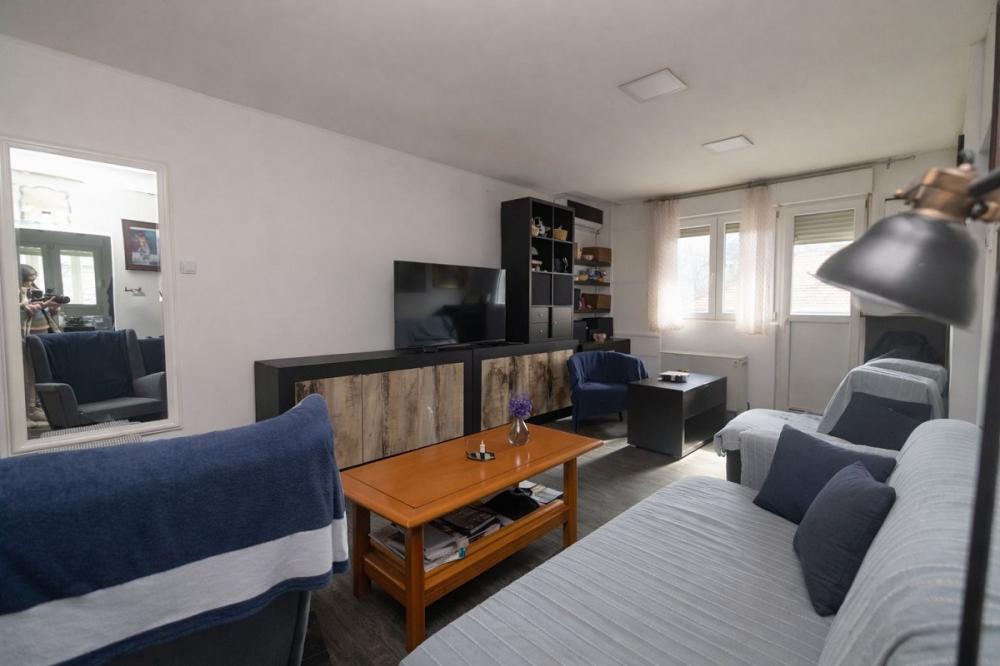 Stan na prodaju u Beogradu, Karaburma, dvosoban, 62m2, cena 167000 evra
