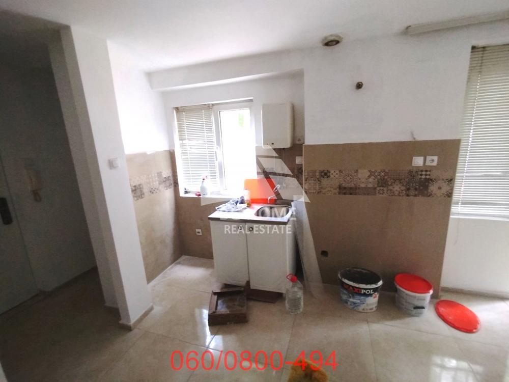 Stan na prodaju u Beogradu, Vukov spomenik, jednoiposoban, 41m2, cena 120000 evra