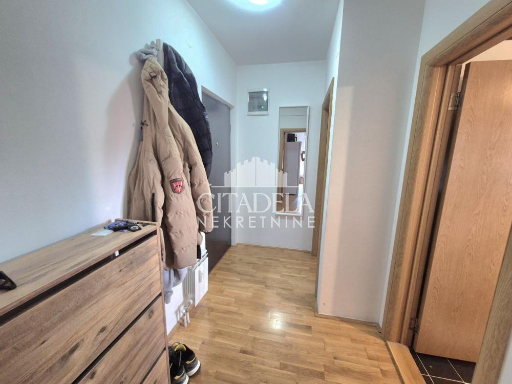 Stan na prodaju u Beogradu, Cvetkova pijaca, jednoiposoban, 44m2, cena 155000 evra