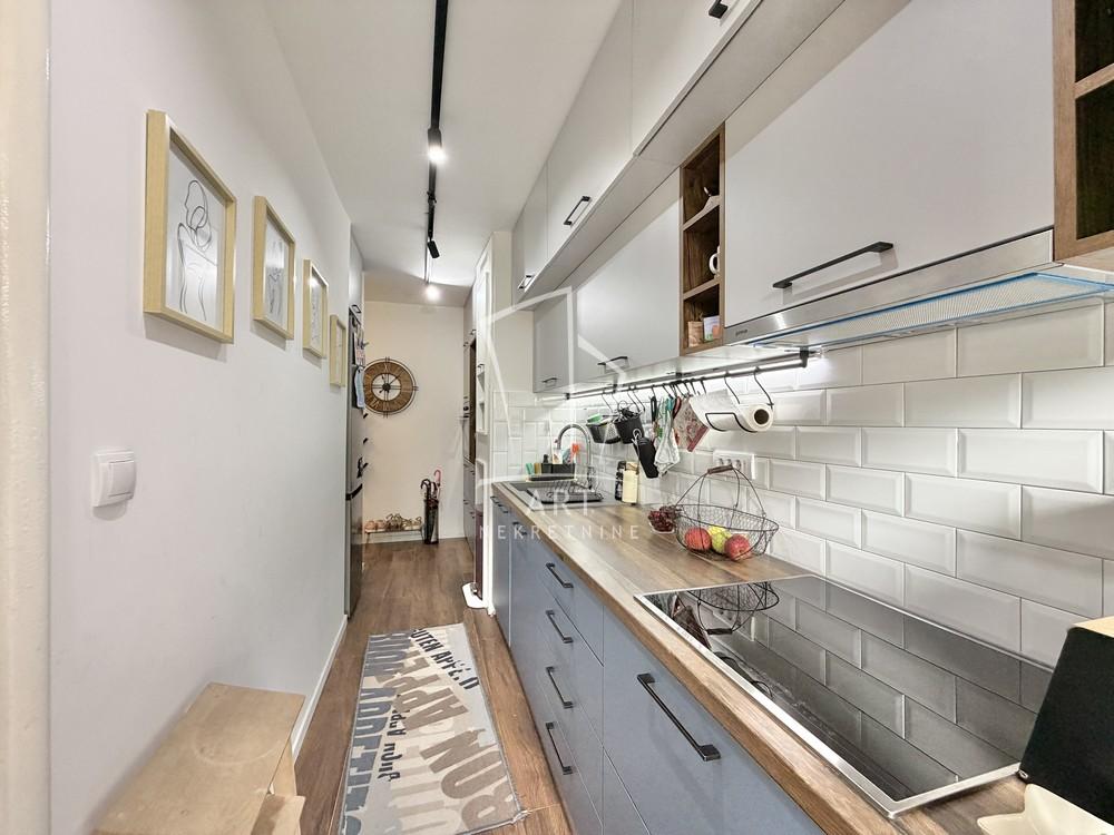 Stan na prodaju u Beogradu, Višnjička banja, trosoban, 58m2, cena 204000 evra
