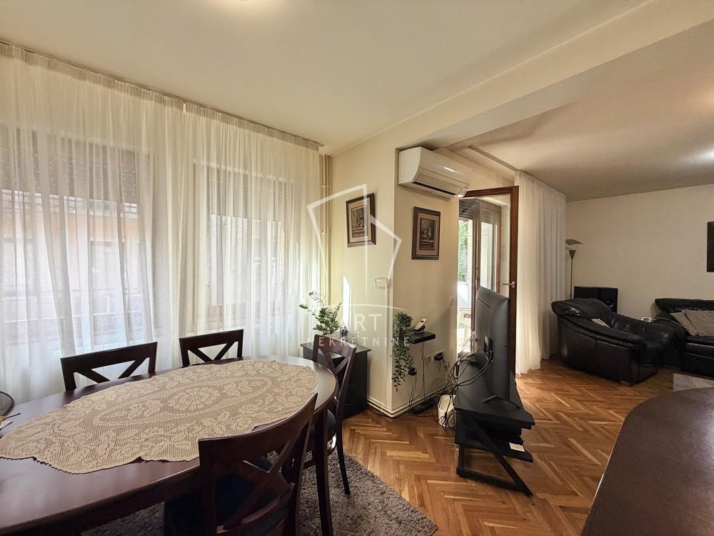 Stan na prodaju u Beogradu, Konjarnik, cetvorosoban, 150m2, cena 370000 evra