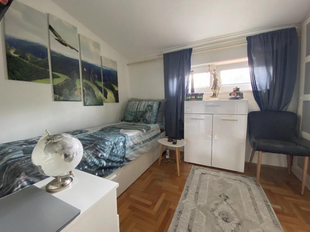 Stan na prodaju u Beogradu, Rakovica, dvosoban, 47m2, cena 124500 evra