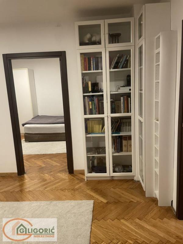 Stan na prodaju u Beogradu, Stari grad, trosoban, 68m2, cena 570000 evra