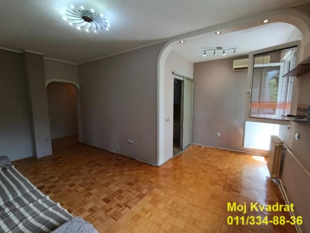Stan na prodaju u Beogradu, Miljakovac, dvoiposoban, 60m2, cena 150000 evra