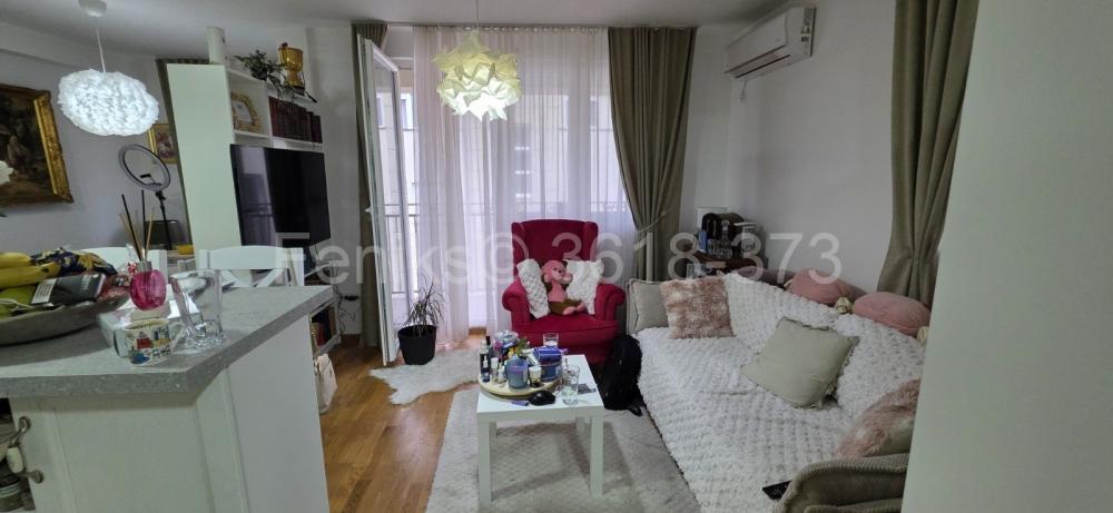 Stan na prodaju u Beogradu, Mirijevo, trosoban, 59m2, cena 185000 evra