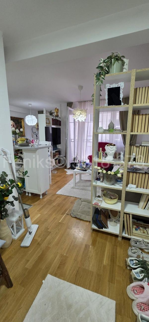 Stan na prodaju u Beogradu, Mirijevo, trosoban, 59m2, cena 185000 evra