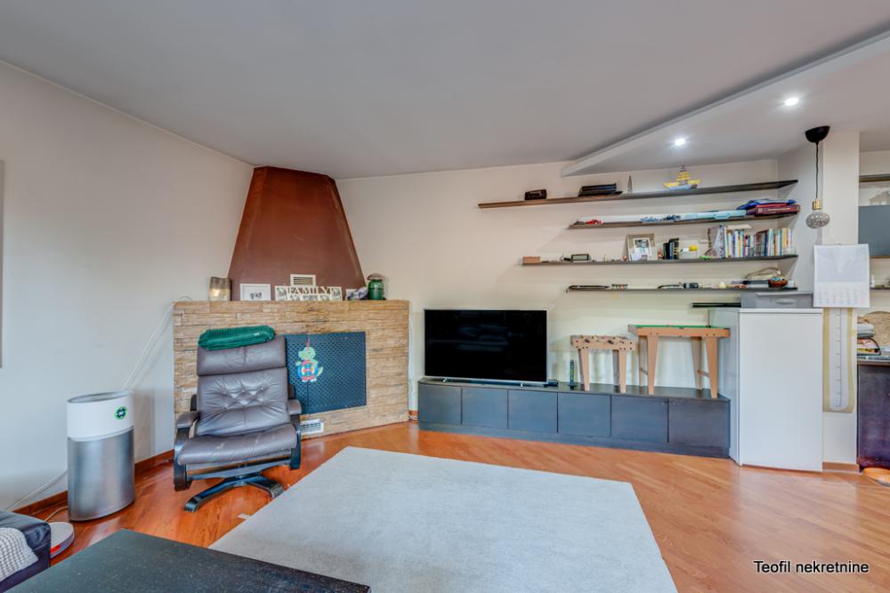 Stan na prodaju u Beogradu, Zemun centar, 161m2, cena 279000 evra