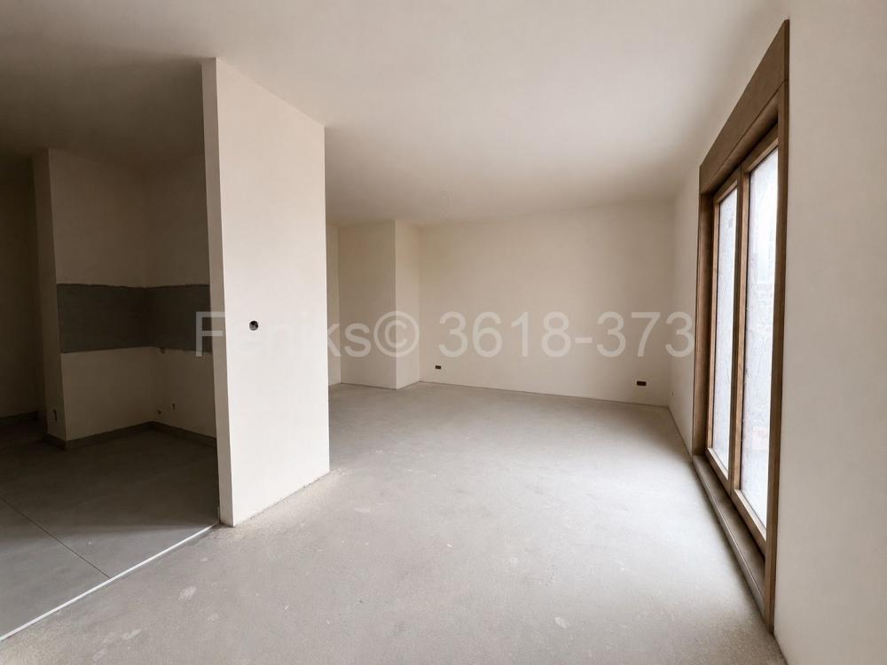 Stan na prodaju u Beogradu, Šumice, troiposoban, 84m2, cena 294385 evra