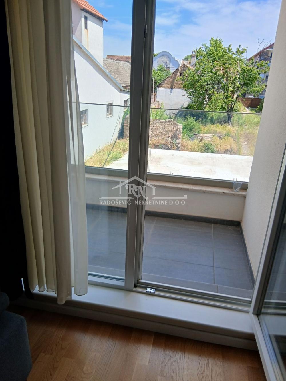 Stan na prodaju u Beogradu, Zemun, jednoiposoban, 45m2, cena 115000 evra